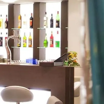 埃尔贡酒店 4* 卢德