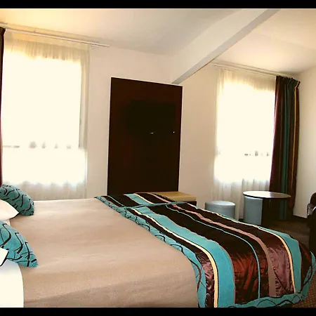 Hotell Helgon - Pyrenees 4*