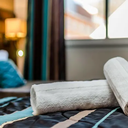 Hotell Helgon - Pyrenees
