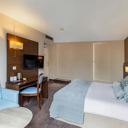 Hotel Helgon - Pyrenees