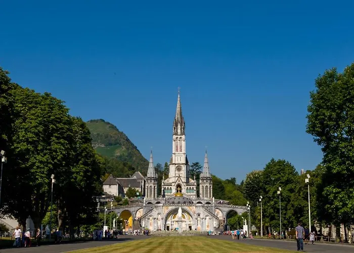 Hotel Helgon - Pyrenees