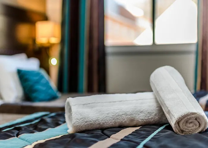 Helgon - Pyrenees Hotel Lourdes