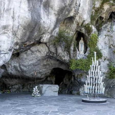 Hotel Helgon - Pyrenees